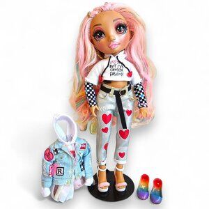 MGA Entertainment Rainbow High Kia Hart Doll w/ Outfit Special Edition XO 10.5"